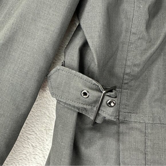 The North Face Hyvent Black Windbreaker Women's Size Large Windproof Waterproof - Picture 13 of 15